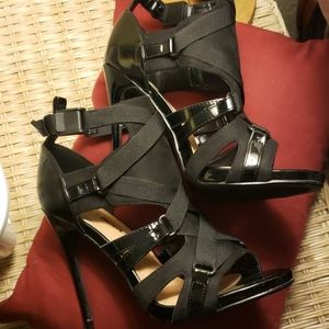 Fashion Nova Strappy Black Sz 6.5